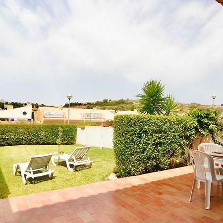 Lovelystay - Alto Dos Calicos 2Br House With Garden 阿尔布费拉 外观 照片