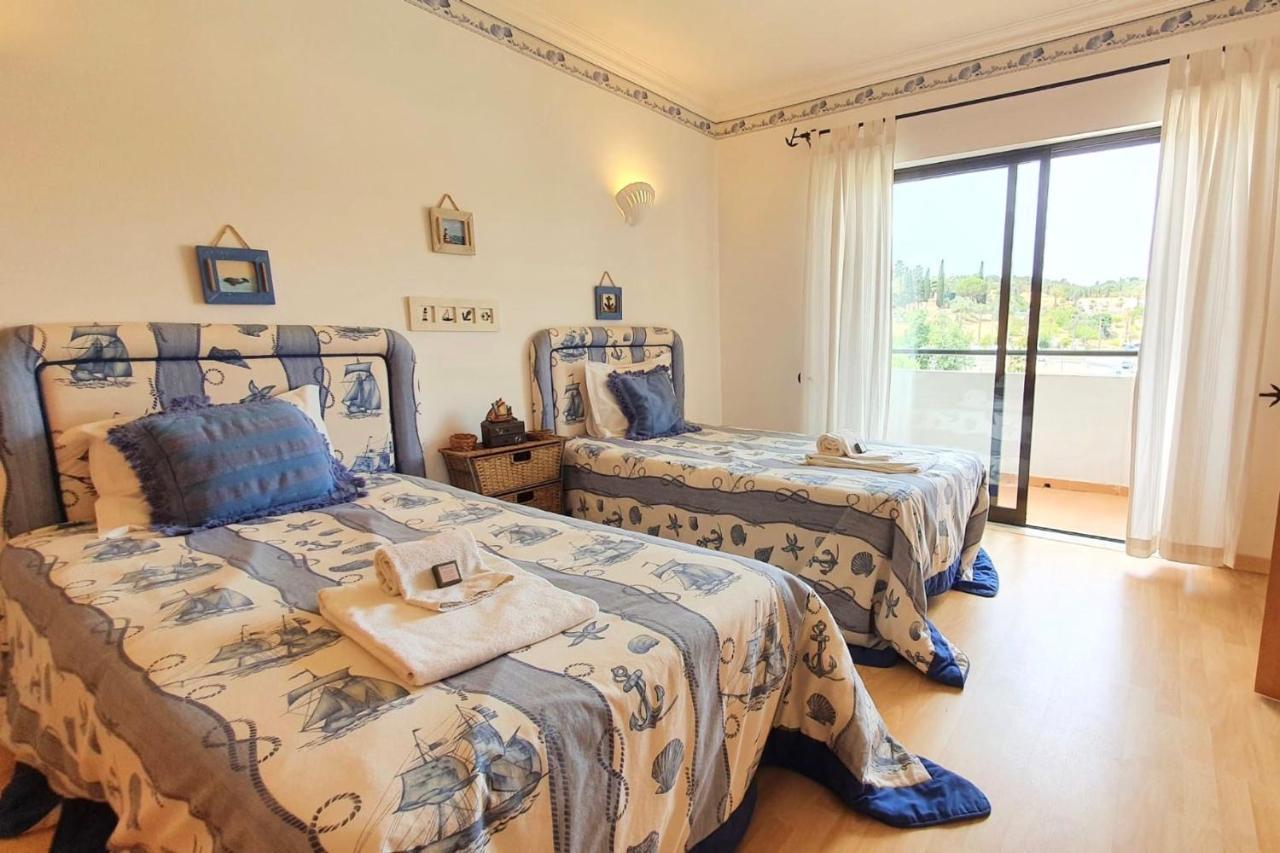 Lovelystay - Alto Dos Calicos 2Br House With Garden 阿尔布费拉 外观 照片