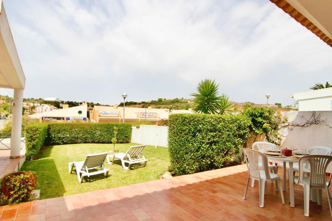 Lovelystay - Alto Dos Calicos 2Br House With Garden 阿尔布费拉 外观 照片