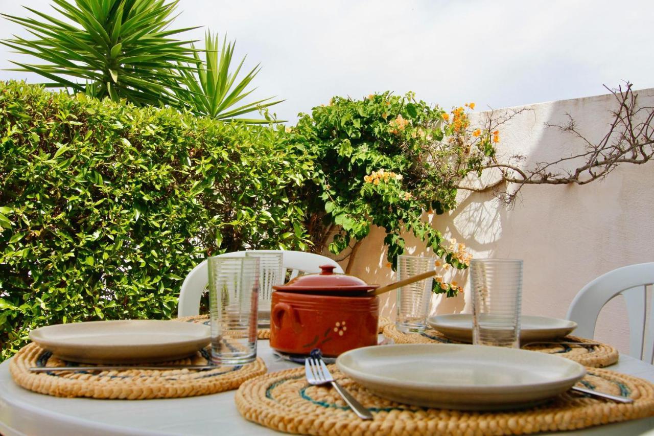Lovelystay - Alto Dos Calicos 2Br House With Garden 阿尔布费拉 外观 照片