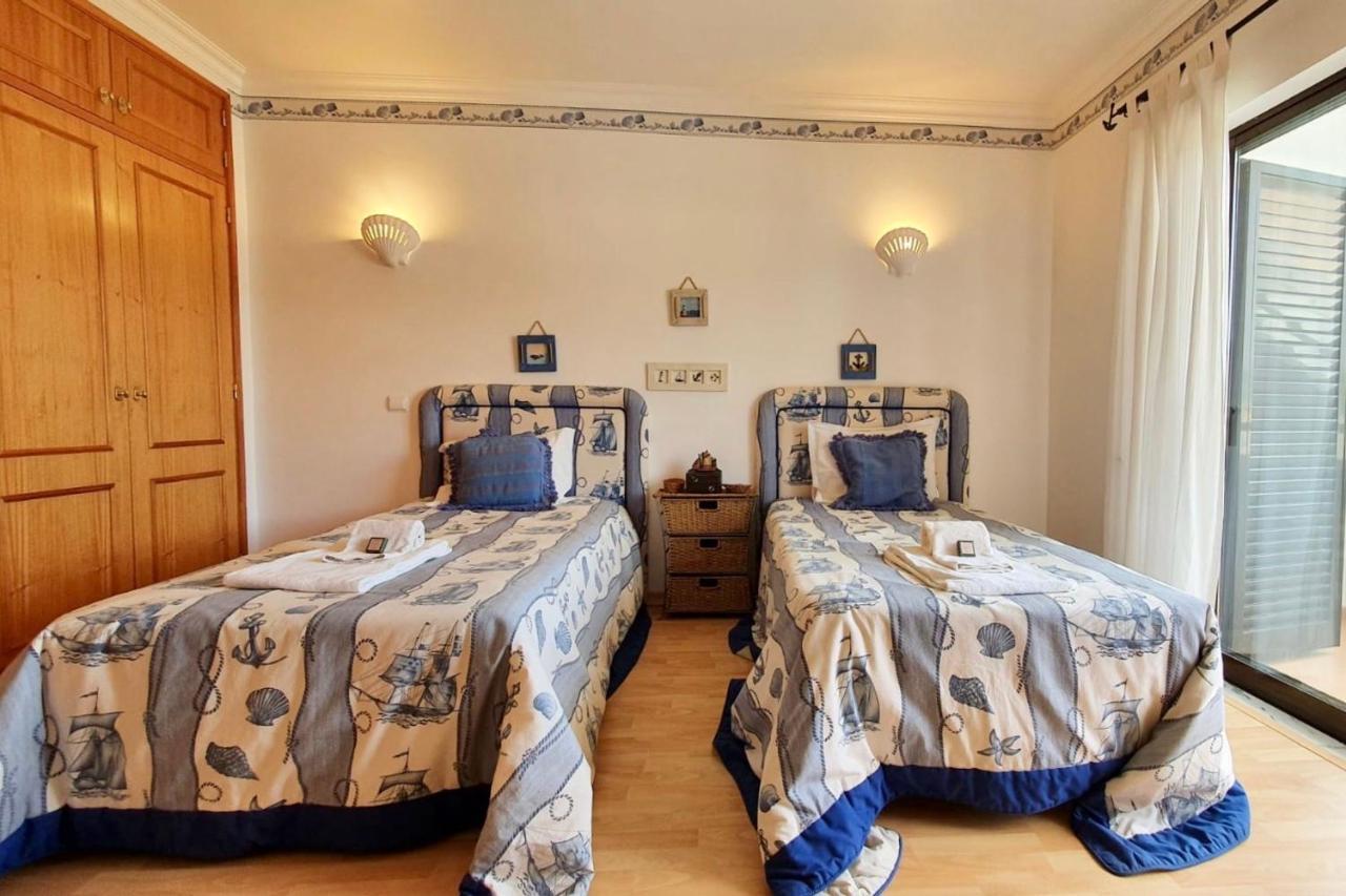 Lovelystay - Alto Dos Calicos 2Br House With Garden 阿尔布费拉 外观 照片