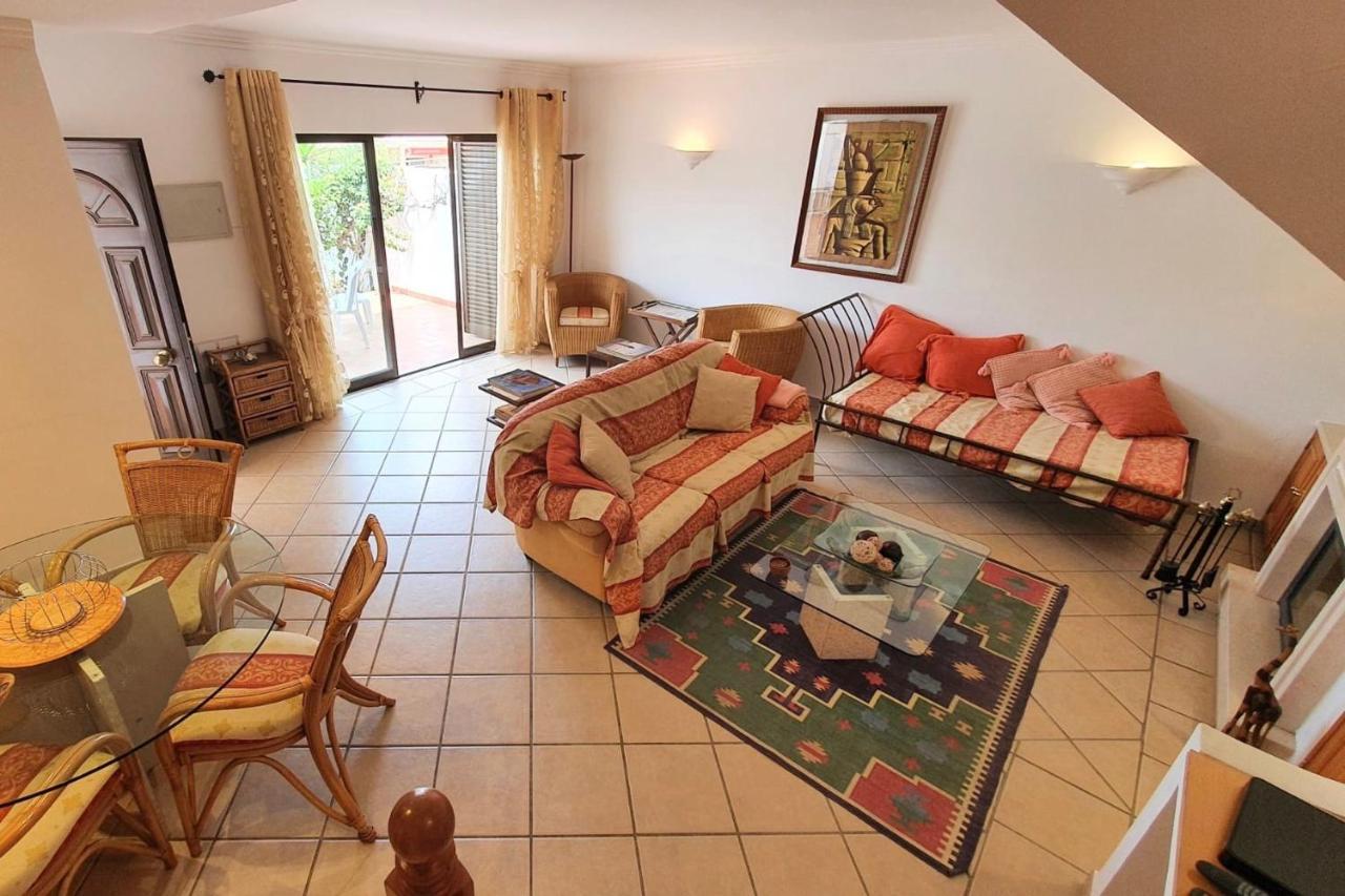 Lovelystay - Alto Dos Calicos 2Br House With Garden 阿尔布费拉 外观 照片