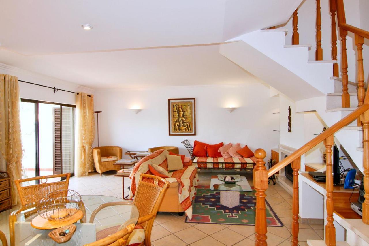 Lovelystay - Alto Dos Calicos 2Br House With Garden 阿尔布费拉 外观 照片